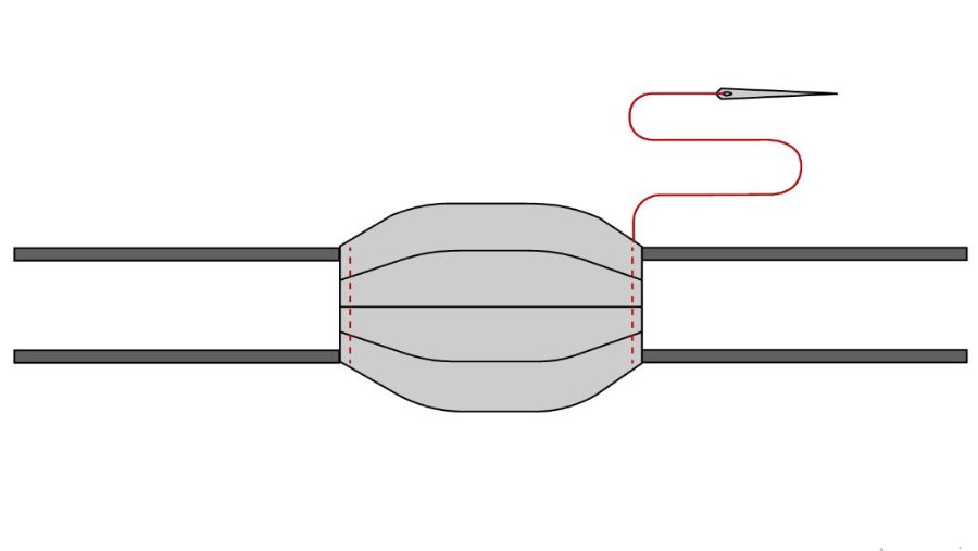 Нужно пришить ремешки или резинки / скриншот CNN