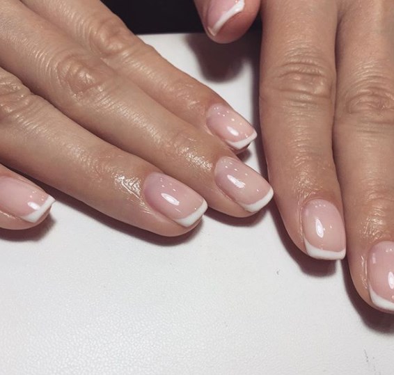 Манікюр на короткі нігті 2020 Манікюр на короткі нігті 2020