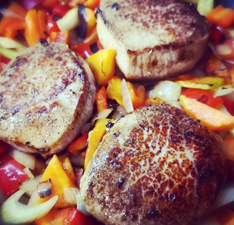 У великоднє меню можна включити медальйони з овочами У великоднє меню можна включити медальйони з овочами