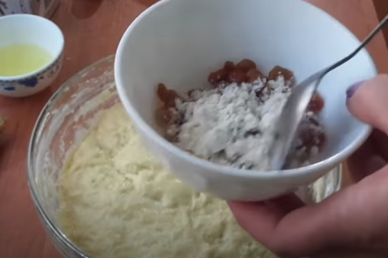 Не замачивайте изюм для начинки в кипятке – Пасхальный кулич, который всегда получается