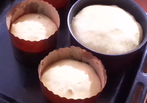 В формах тесто на куличи должно увеличиться в два раза – Пасхальный кулич, который всегда получается