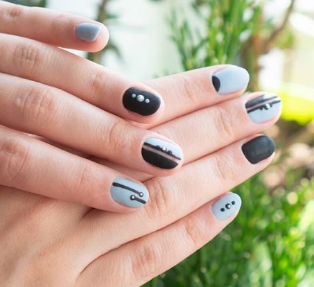 Чорний манікюр 2020