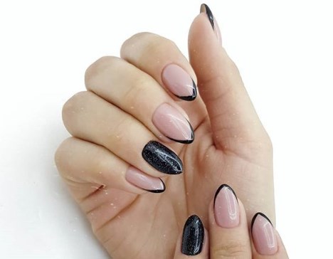 Чорний манікюр 2020
