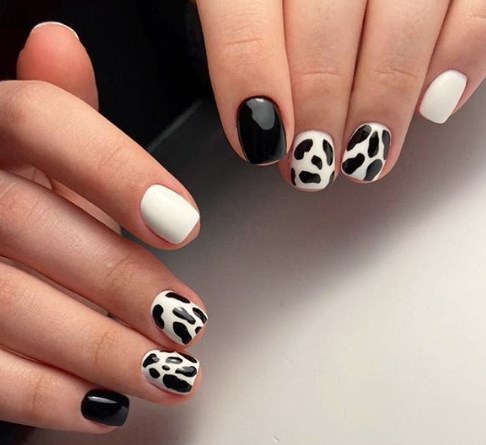 Чорний манікюр 2020