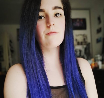 Окрашивание волос в синий цвет