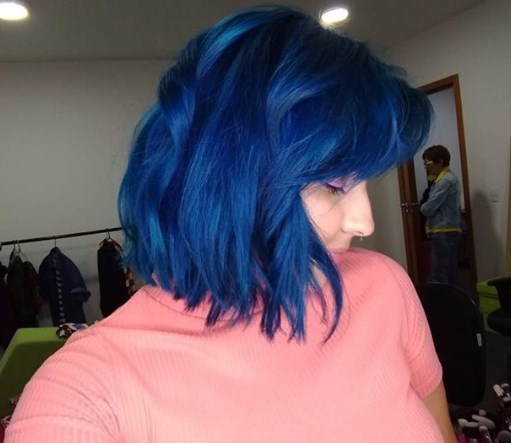 Фарбування волосся в синій колір