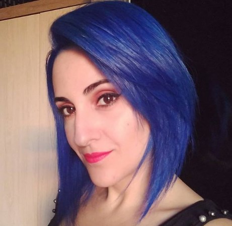 Фарбування волосся в синій колір