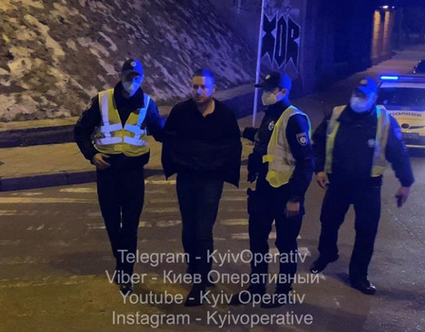 Володимир Слончак вдарив патрульного та був затриманий Володимир Слончак вдарив патрульного та був затриманий