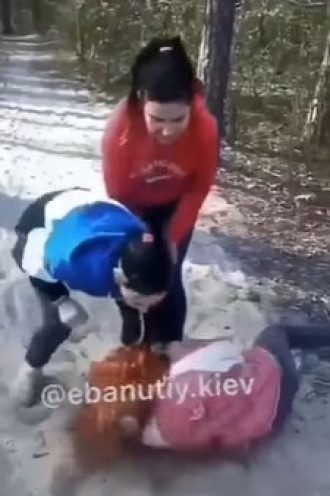 Бійка, підлітки