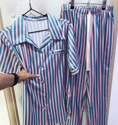 У моду повернулися чудові шовкові піжами в стилі 90-х: фото