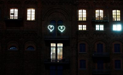 Одному знаку Зодіаку спрогнозовано зустріч кармічним партнером – Гороскоп на вересень 2020 Водолій