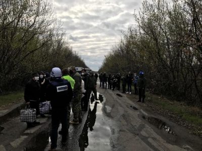 На Донбасі розпочалося звільнення утримуваних: опубліковано список на обмін