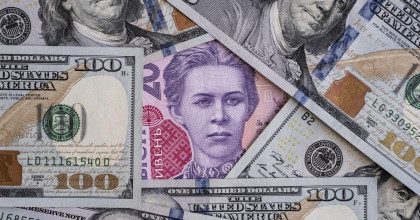 Рано радуемся: почему в Украине укрепляется гривна и чем это грозит