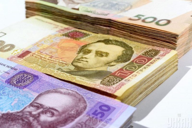 В Украине могут измениться правила денежных переводов: что хотят разрешить