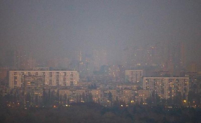 Дым из Чернобыля и пылевая буря: что происходит с уровнем радиации в Киеве сейчас