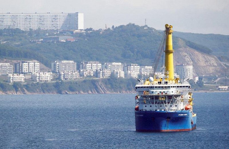 Эксперт рассказал, от какой "погони" убегает способное достроить Северный поток-2 судно