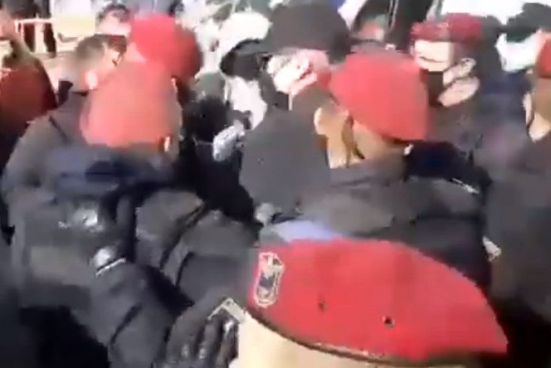 У Києві підприємці влаштували зіткнення з поліцією на мітингу проти карантину
