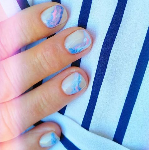 Літній манікюр на короткі нігті Літній манікюр на короткі нігті