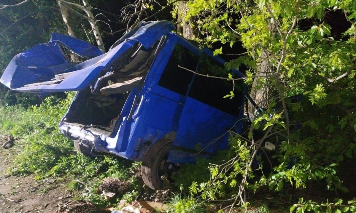 У Вінницькій області в результаті ДТП загинули троє військових У Вінницькій області в результаті ДТП загинули троє військових