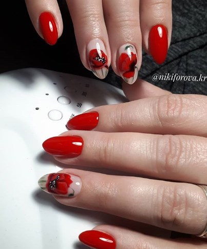 Маки на нігтях 2020