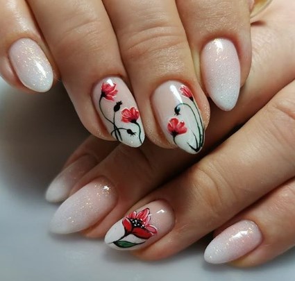 Маки на нігтях 2020