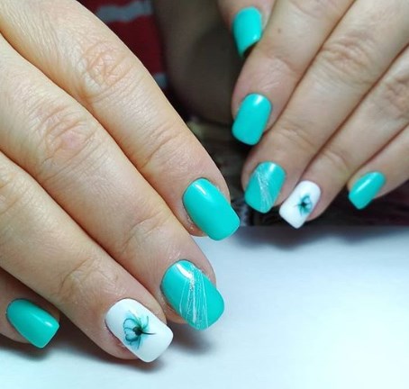 М'ятний манікюр 2020 М'ятний манікюр 2020