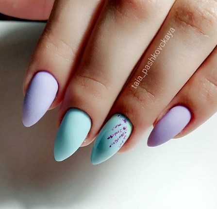 М'ятний манікюр 2020 М'ятний манікюр 2020