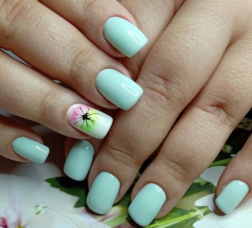 М'ятний манікюр 2020 М'ятний манікюр 2020