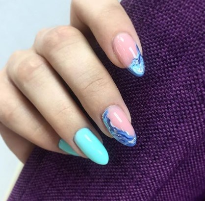 М'ятний манікюр 2020 М'ятний манікюр 2020