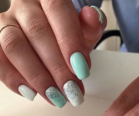 М'ятний манікюр 2020 М'ятний манікюр 2020