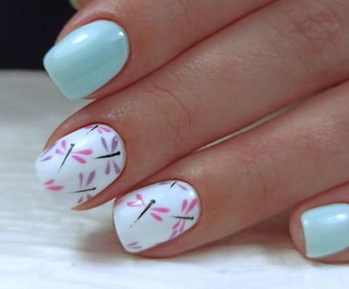 М'ятний манікюр 2020 М'ятний манікюр 2020