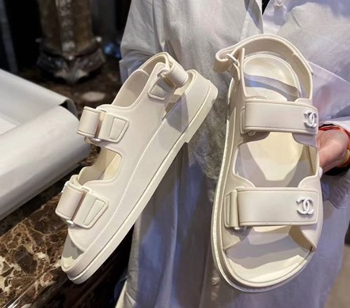 Модні татові сандалі 2020