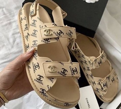 Модні татові сандалі 2020