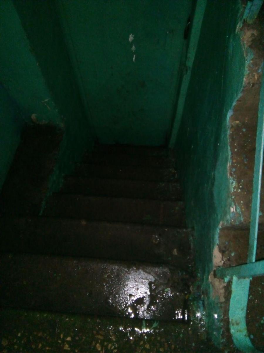 В Киеве затопило жилой дом