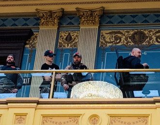 Вооруженный протест в Капитолии Мичигана Вооруженный протест в Капитолии Мичигана