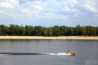 Пляж, Дніпро Пляж, Дніпро