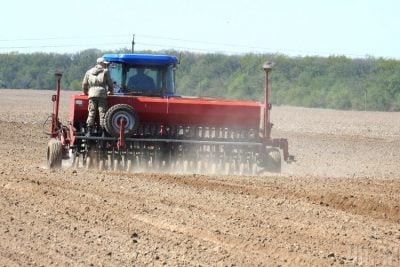 Підстав для зростання цін на сільськогосподарську землю немає: бульбашку надувають посередники - ЗМІ Підстав для зростання цін на сільськогосподарську землю немає: бульбашку надувають посередники - ЗМІ