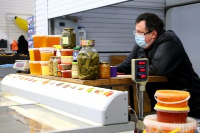 Дієтолог поділилася, що дітям до року не можна давати мед – Кому не можна їсти мед