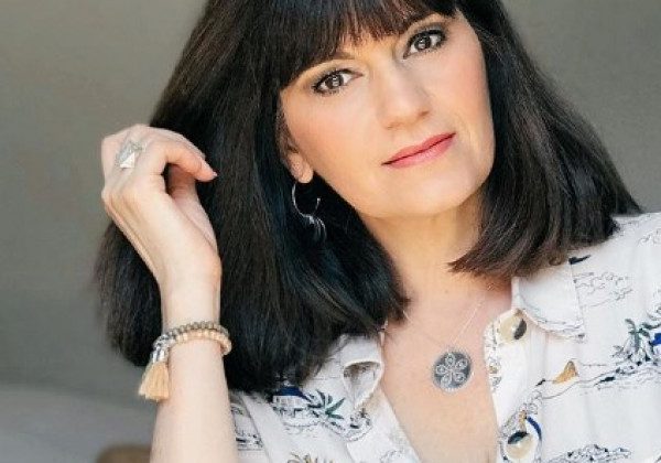 Модне фарбування волосся для жінок після 50 років - тренди і фото