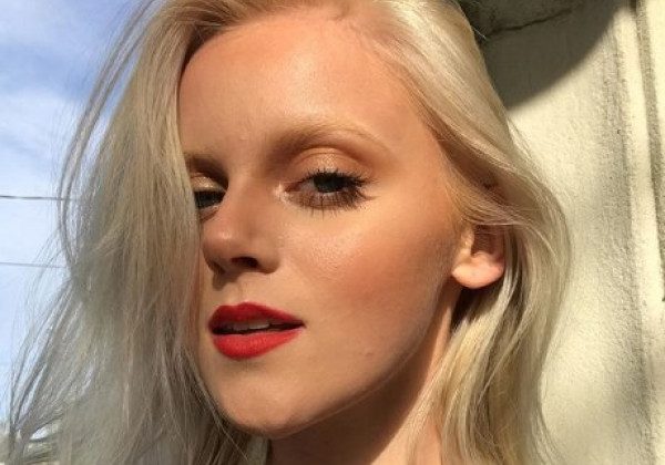 Брови 2020: які брови в моді цього літа - фото