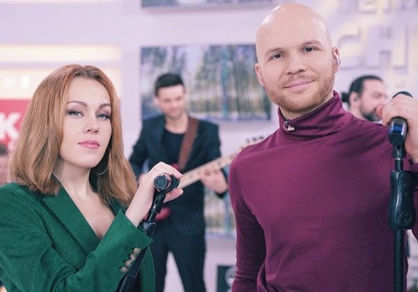 Vlad Darwin зворушливо привітав співачку Alyosha з днем народження