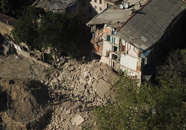 В Одесі обвалилася стіна старовинного житлового будинку