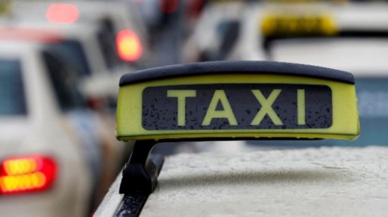 В Ровно орудует мошенница: пострадали десятки таксистов