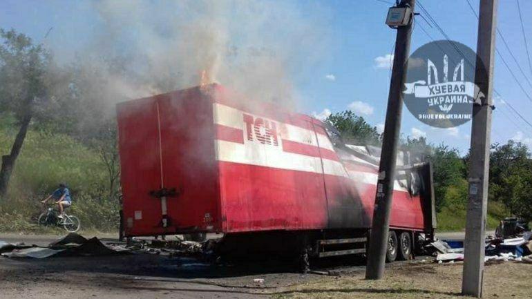 Посилок не дочекаєтеся: у Кривому Розі вщент вигоріла фура Нової пошти