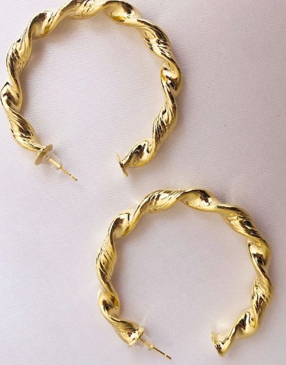 Модні прикраси 2020 на літо Модні прикраси 2020 на літо