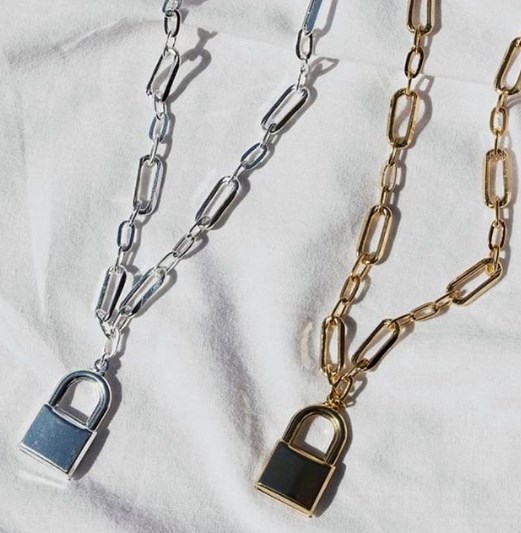 Модні прикраси 2020 на літо Модні прикраси 2020 на літо