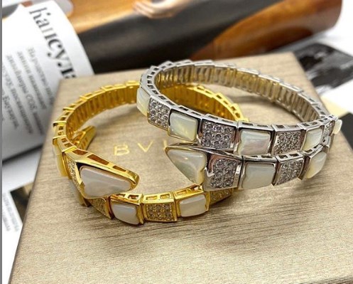 Модні прикраси 2020 на літо Модні прикраси 2020 на літо