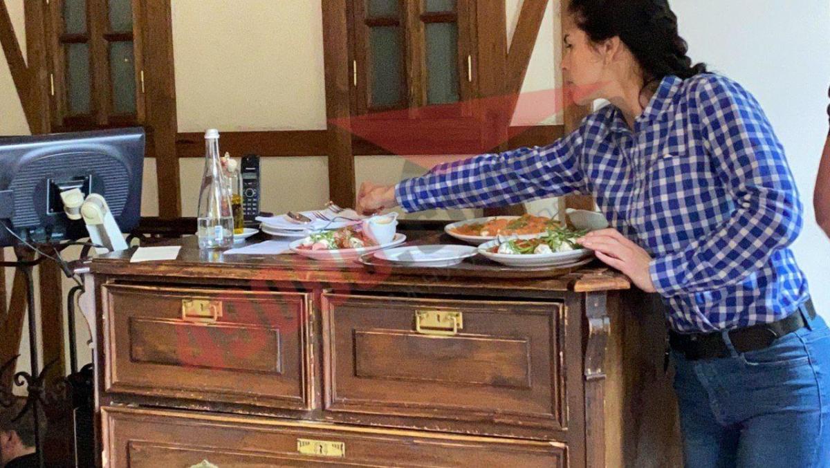 Слуги народу в ресторані порушували карантин Слуги народу в ресторані порушували карантин