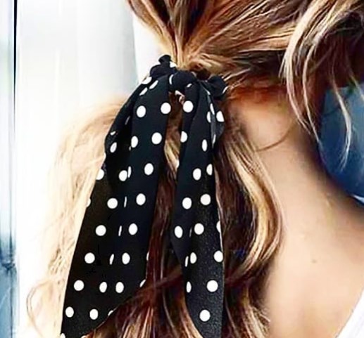 Бант в стиле 90-х / Instagram