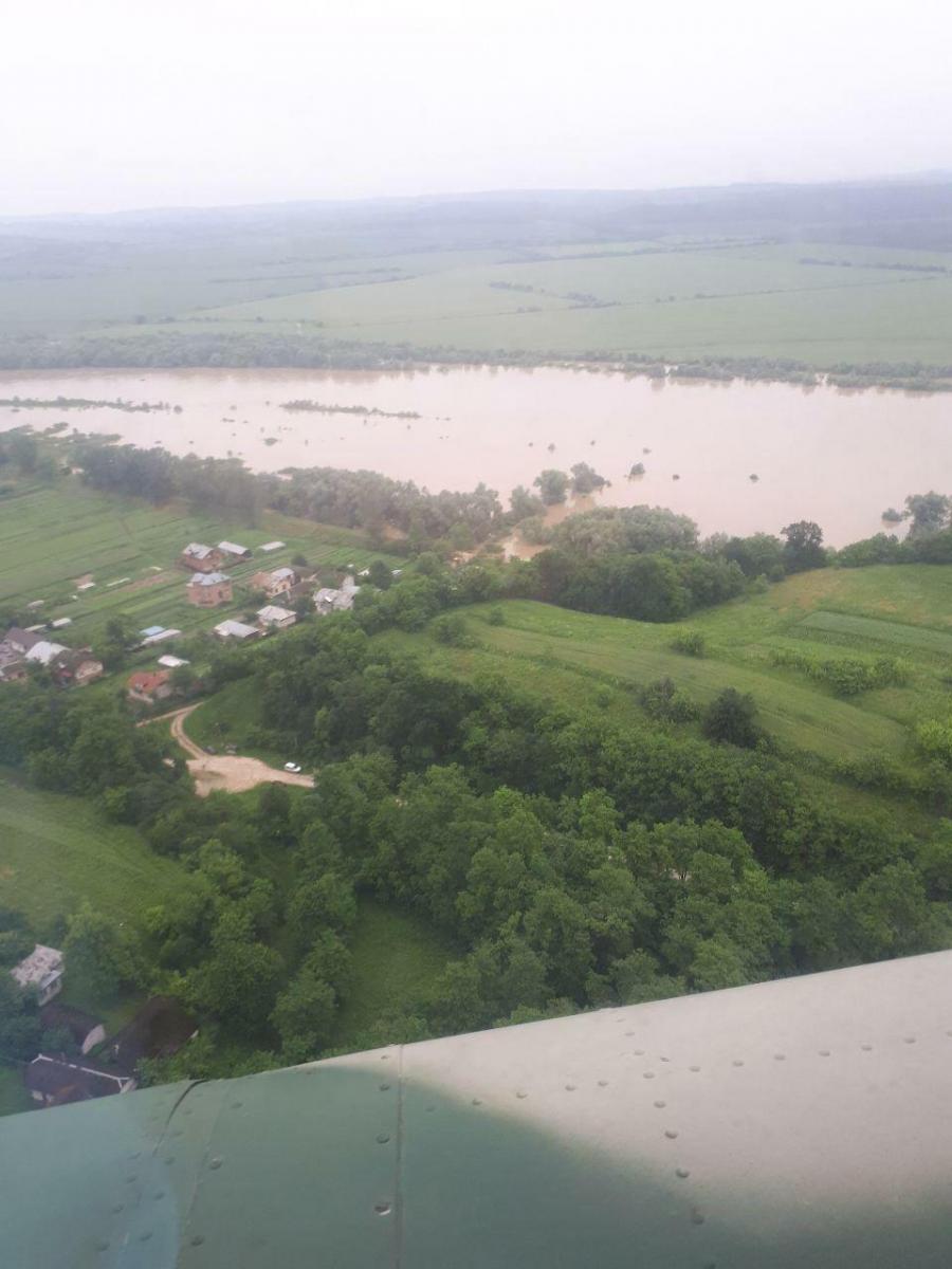 "Большая вода" на Прикарпатье / t.me/Denys_Smyhal